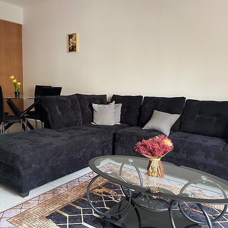 Apartamento T2 Equipado E Aconchegante. Praia Bagian luar foto