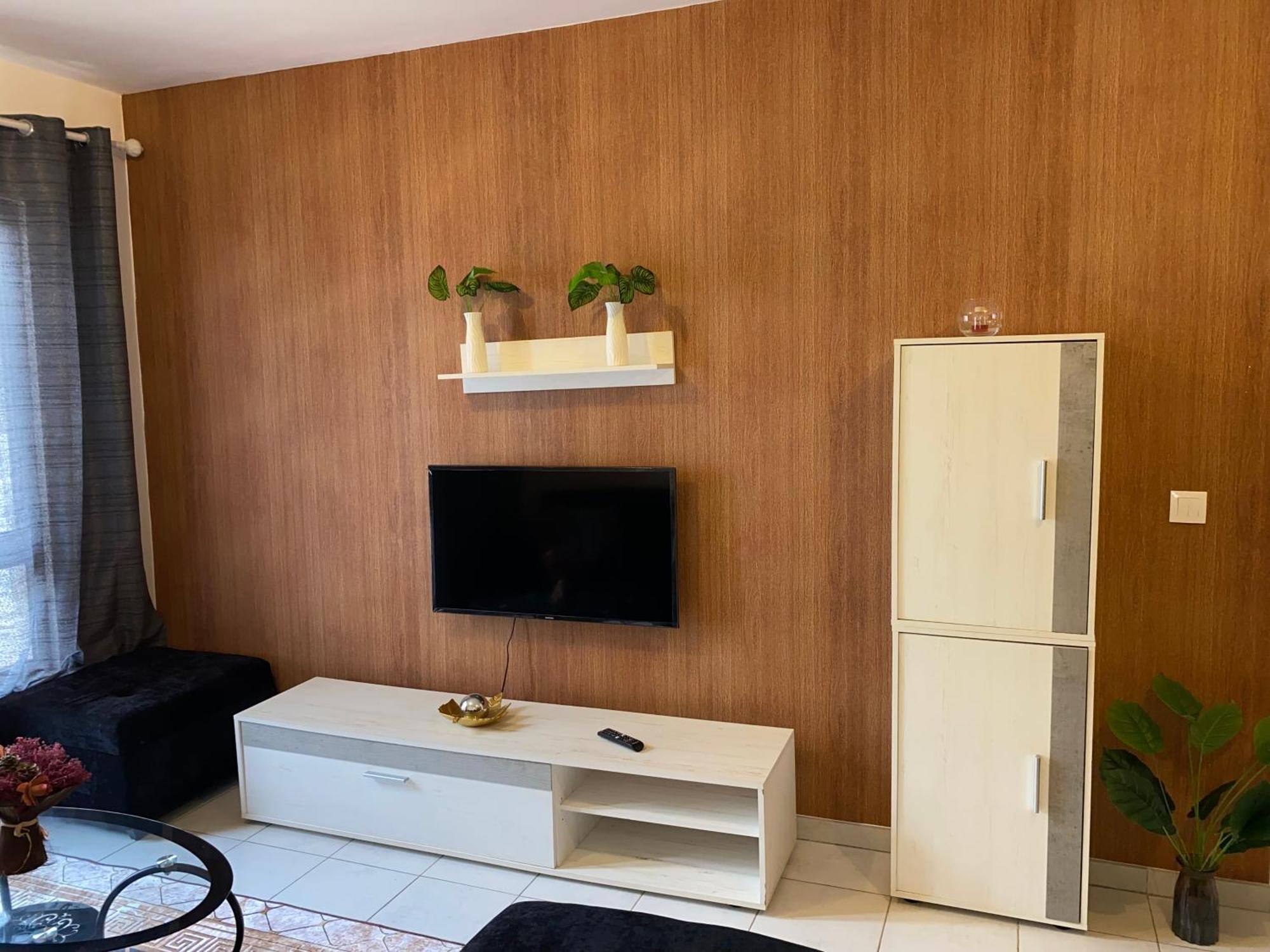 Apartamento T2 Equipado E Aconchegante. Praia Bagian luar foto