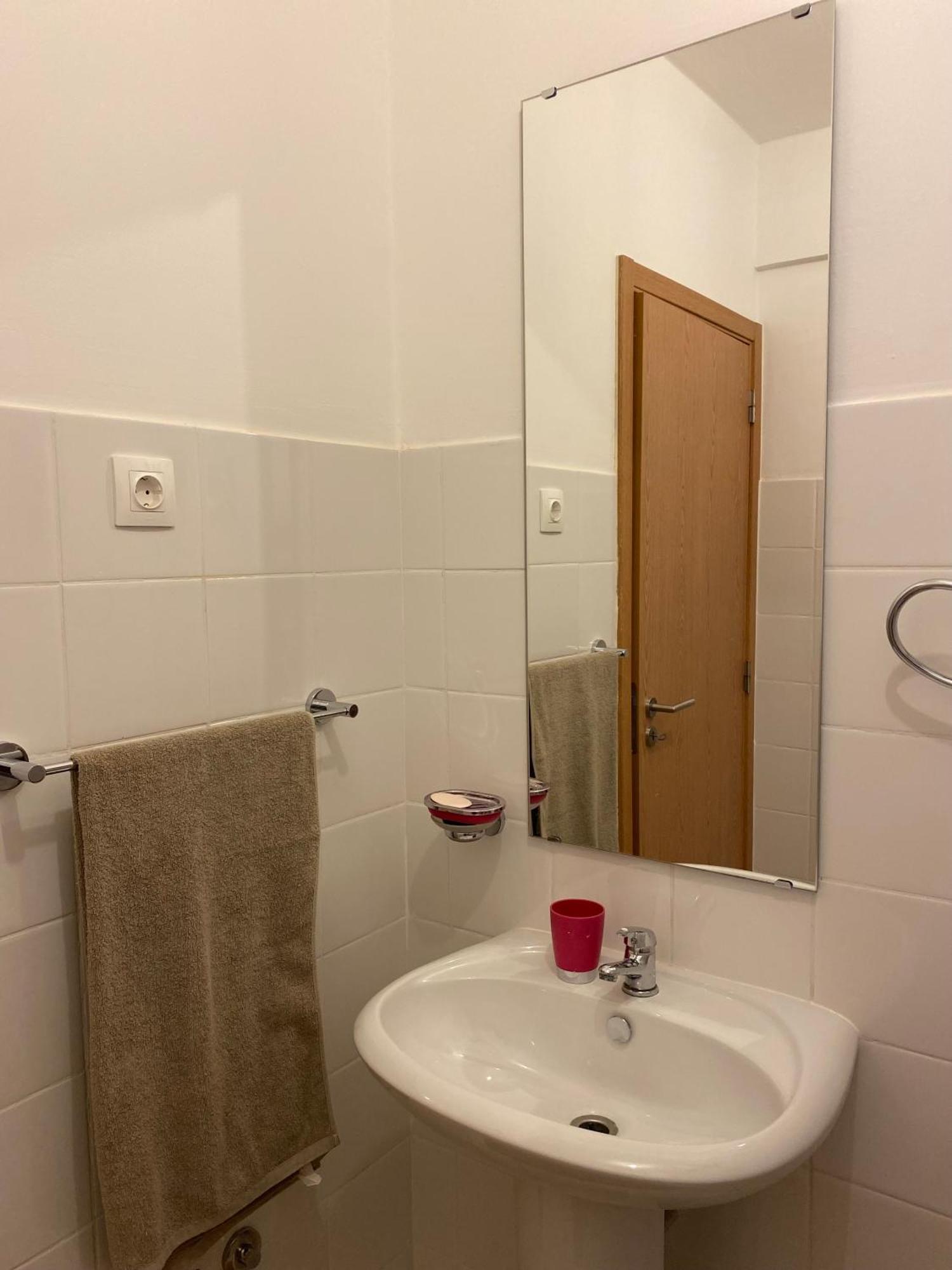 Apartamento T2 Equipado E Aconchegante. Praia Bagian luar foto