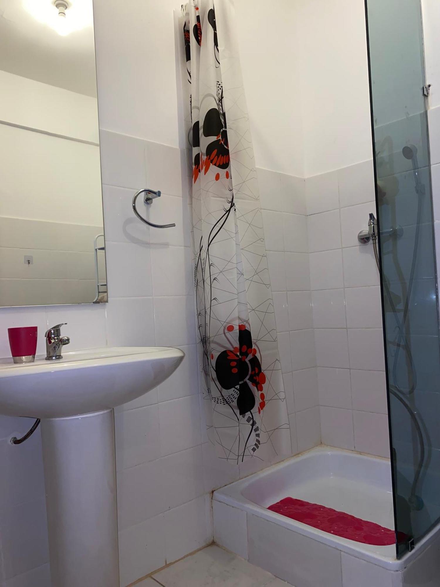 Apartamento T2 Equipado E Aconchegante. Praia Bagian luar foto
